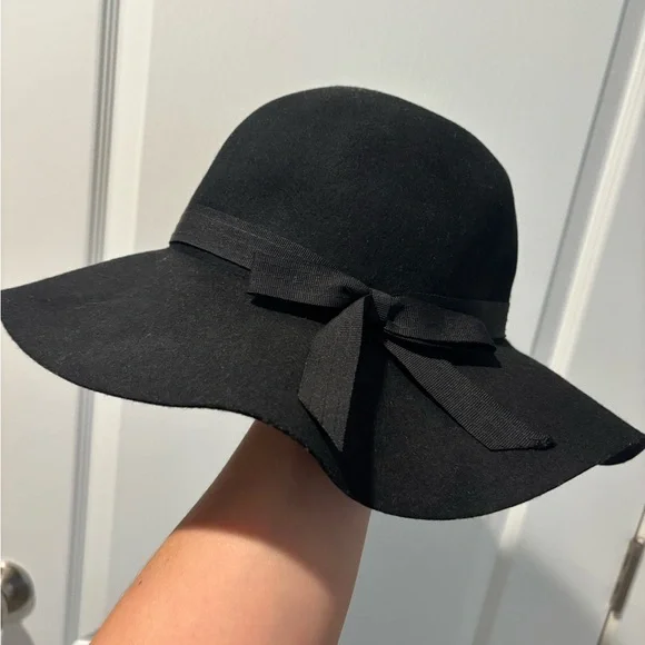 Summer Sun Hat, soft textured, stylish - Picture 1 of 1